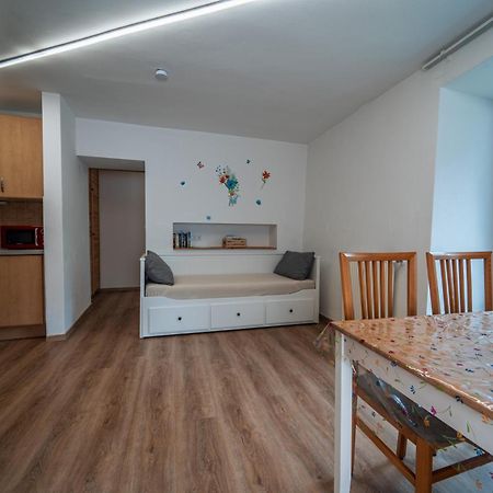 Mias Apartments Rabla Exterior photo